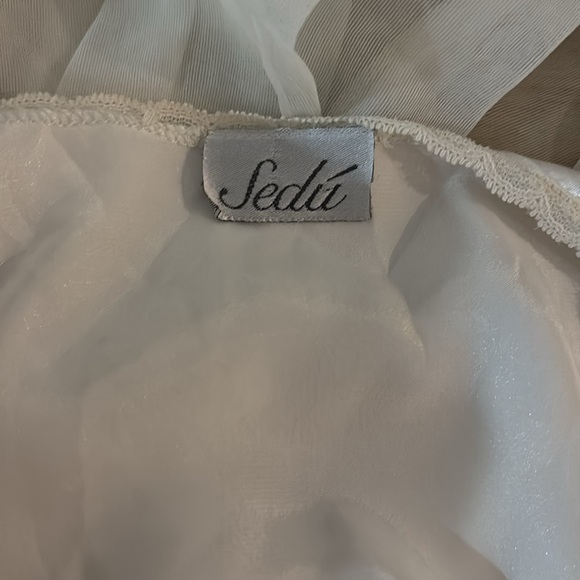 Sedu - Picture 6 of 7